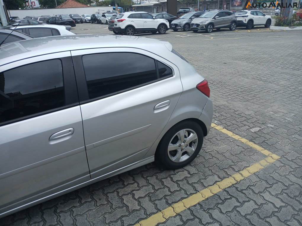 CHEVROLET ONIX 1.4 MPFI LT 8V FLEX 4P AUTOMATICO