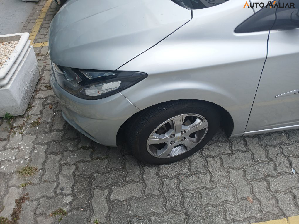 CHEVROLET ONIX 1.4 MPFI LT 8V FLEX 4P AUTOMATICO