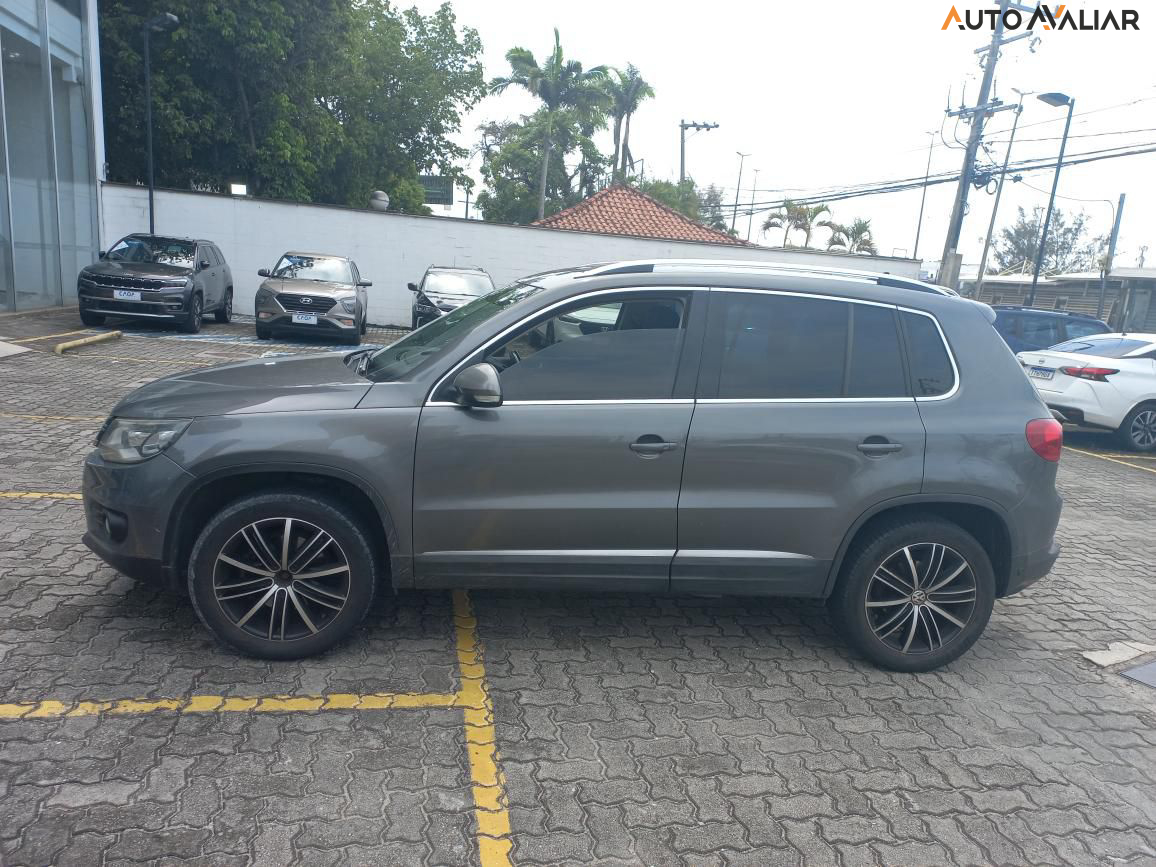 VOLKSWAGEN TIGUAN 2.0 TSI R-LINE 16V TURBO GASOLINA 4P TIPTRONIC