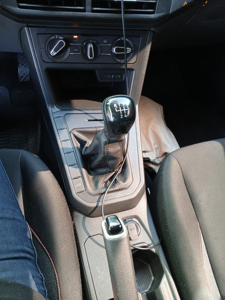 VOLKSWAGEN POLO 1.0 MPI MANUAL