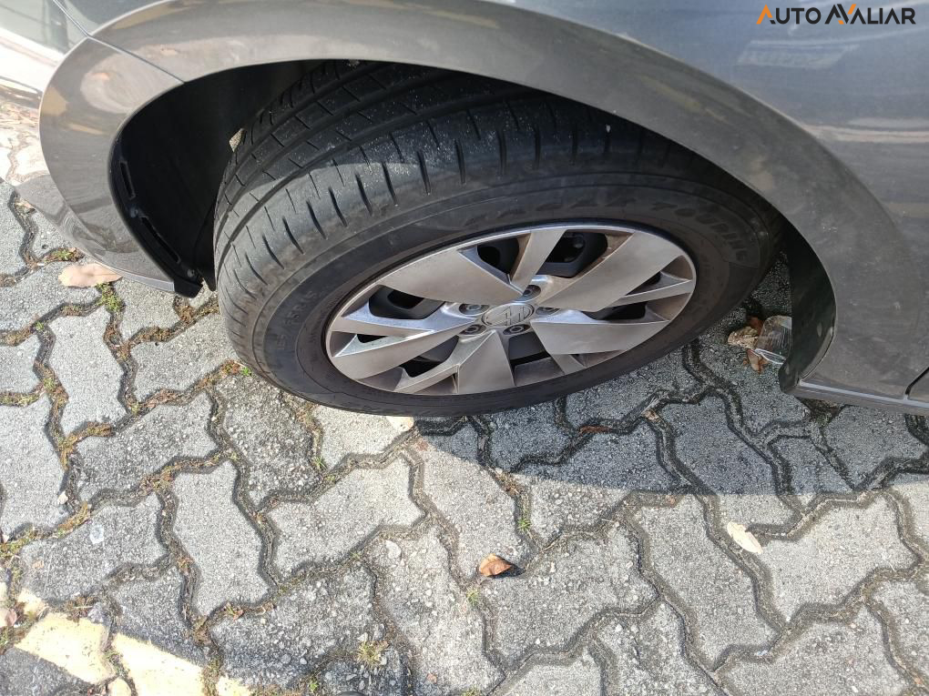 VOLKSWAGEN POLO 1.0 MPI MANUAL