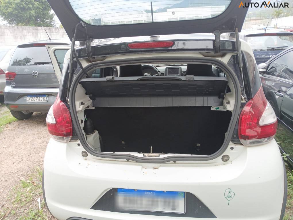 FIAT MOBI 1.0 EVO FLEX TREKKING MANUAL
