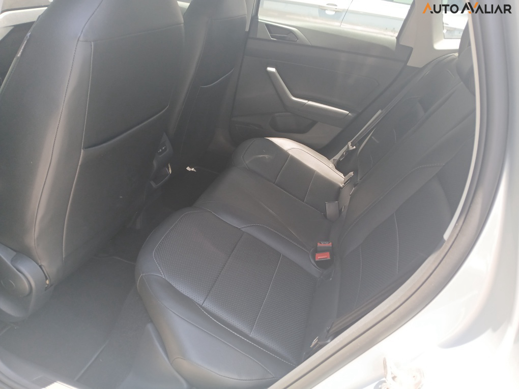 VOLKSWAGEN POLO 1.0 170 TSI COMFORTLINE AUTOM&Aacute;TICO