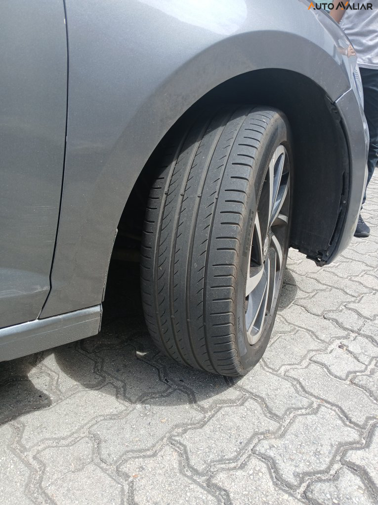 VOLKSWAGEN POLO 1.0 200 TSI HIGHLINE AUTOMATICO