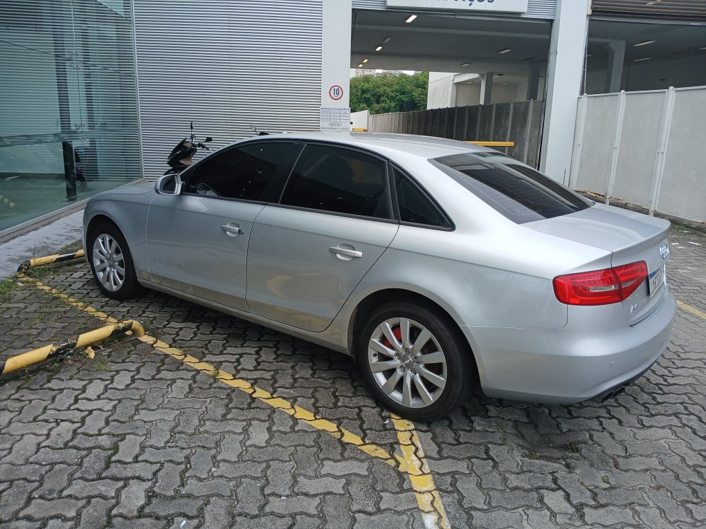 AUDI A4 2.0 TFSI AMBIENTE 183CV GASOLINA 4P MULTITRONIC