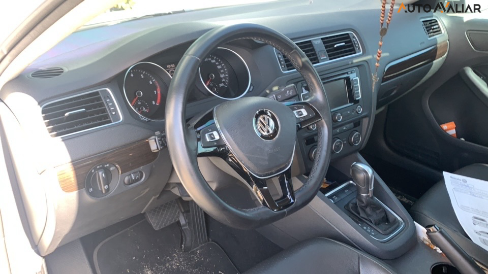 VOLKSWAGEN JETTA 2.0 COMFORTLINE FLEX 4P TIPTRONIC