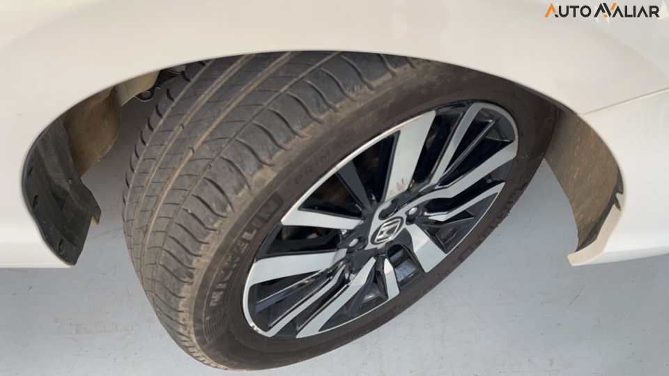 HONDA CITY 1.5 I-VTEC FLEX HATCH TOURING CVT