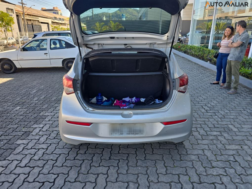 HYUNDAI HB20 1.6 COMFORT PLUS 16V FLEX 4P AUTOMATICO