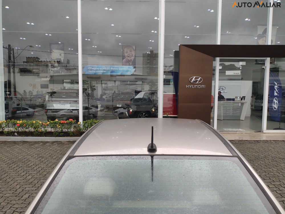 HYUNDAI HB20S 1.6 COMFORT PLUS 16V FLEX 4P AUTOMATICO