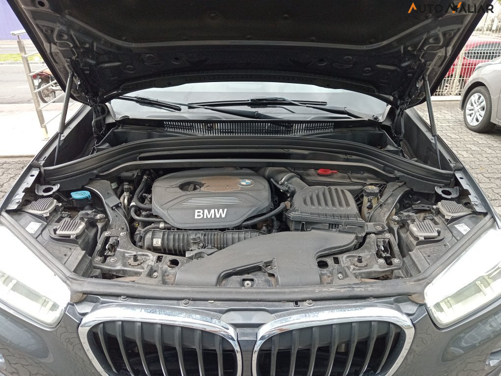 BMW X1 2.0 16V TURBO ACTIVEFLEX SDRIVE20I 4P AUTOMATICO