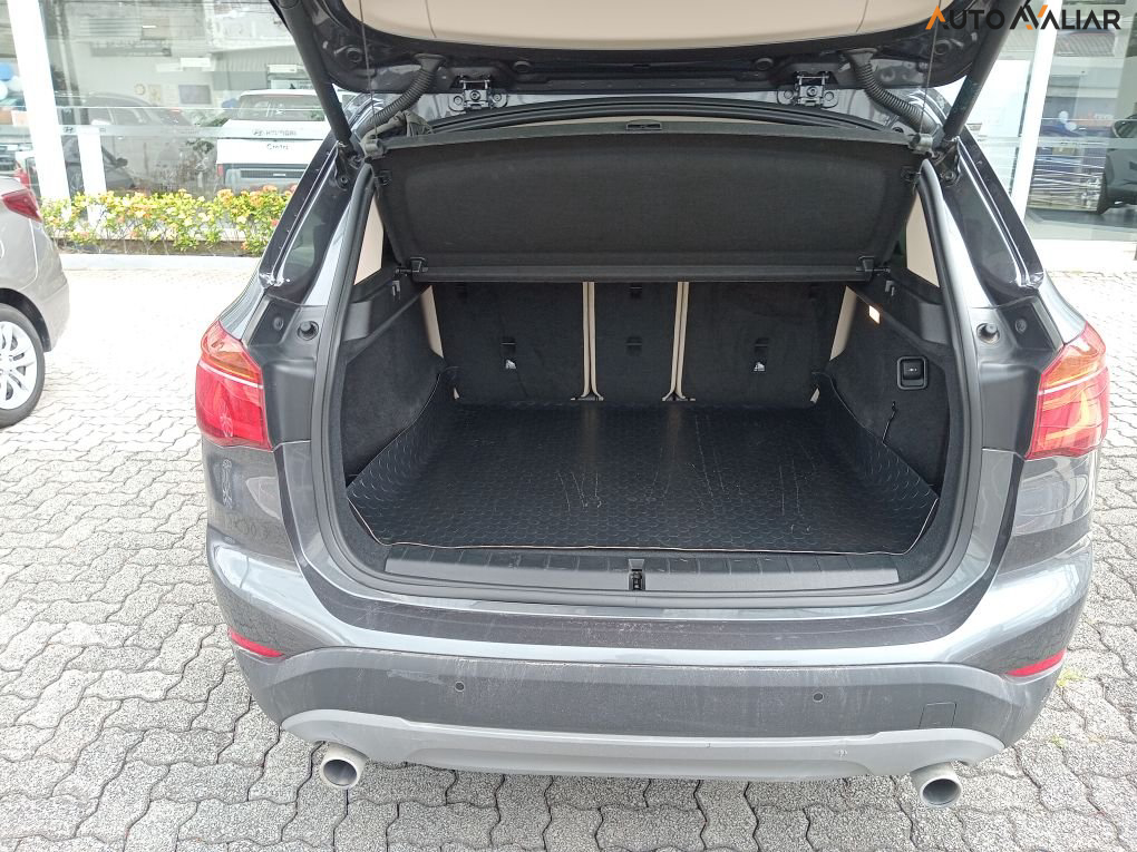 BMW X1 2.0 16V TURBO ACTIVEFLEX SDRIVE20I 4P AUTOMATICO