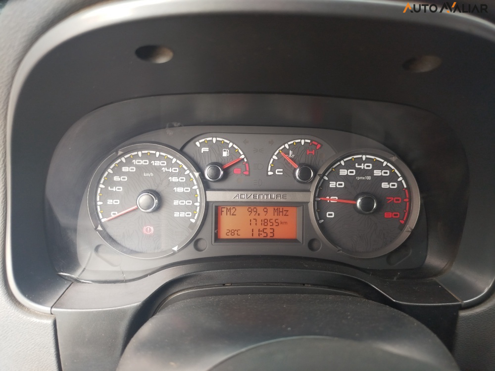 FIAT STRADA 1.8 MPI ADVENTURE CD 16V FLEX 3P MANUAL
