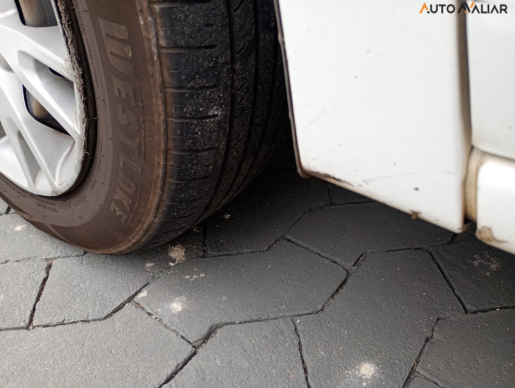 RENAULT LOGAN 1.0 12V SCE FLEX ZEN MANUAL