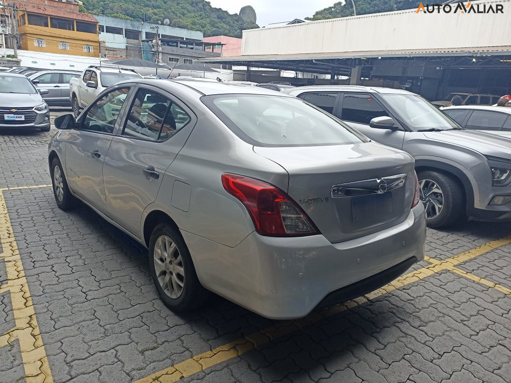 NISSAN VERSA 1.6 16V FLEX V-DRIVE MANUAL