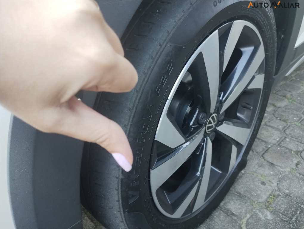 VOLKSWAGEN NIVUS 1.0 200 TSI TOTAL FLEX HIGHLINE AUTOMÁTICO