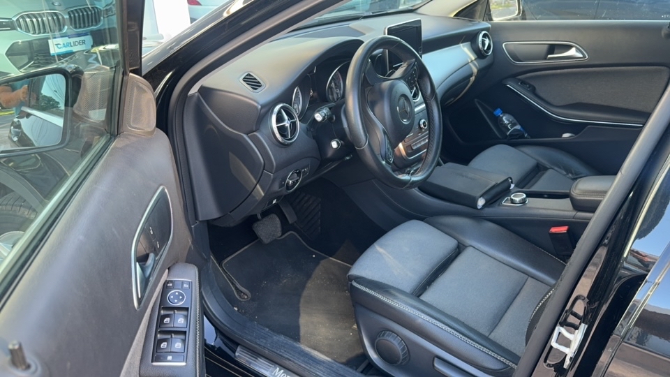 MERCEDES-BENZ GLA 200 1.6 CGI STYLE 16V TURBO FLEX 4P AUTOMATICO