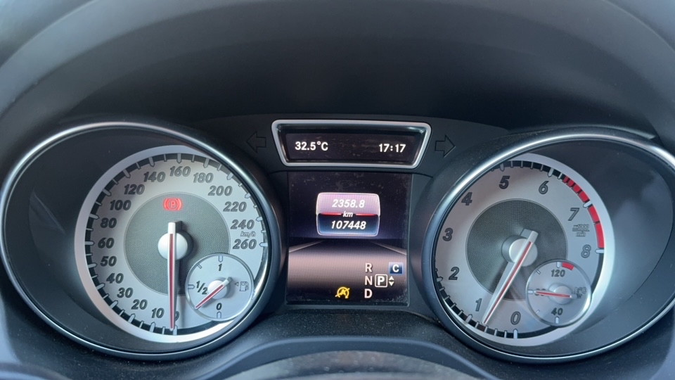 MERCEDES-BENZ GLA 200 1.6 CGI STYLE 16V TURBO FLEX 4P AUTOMATICO