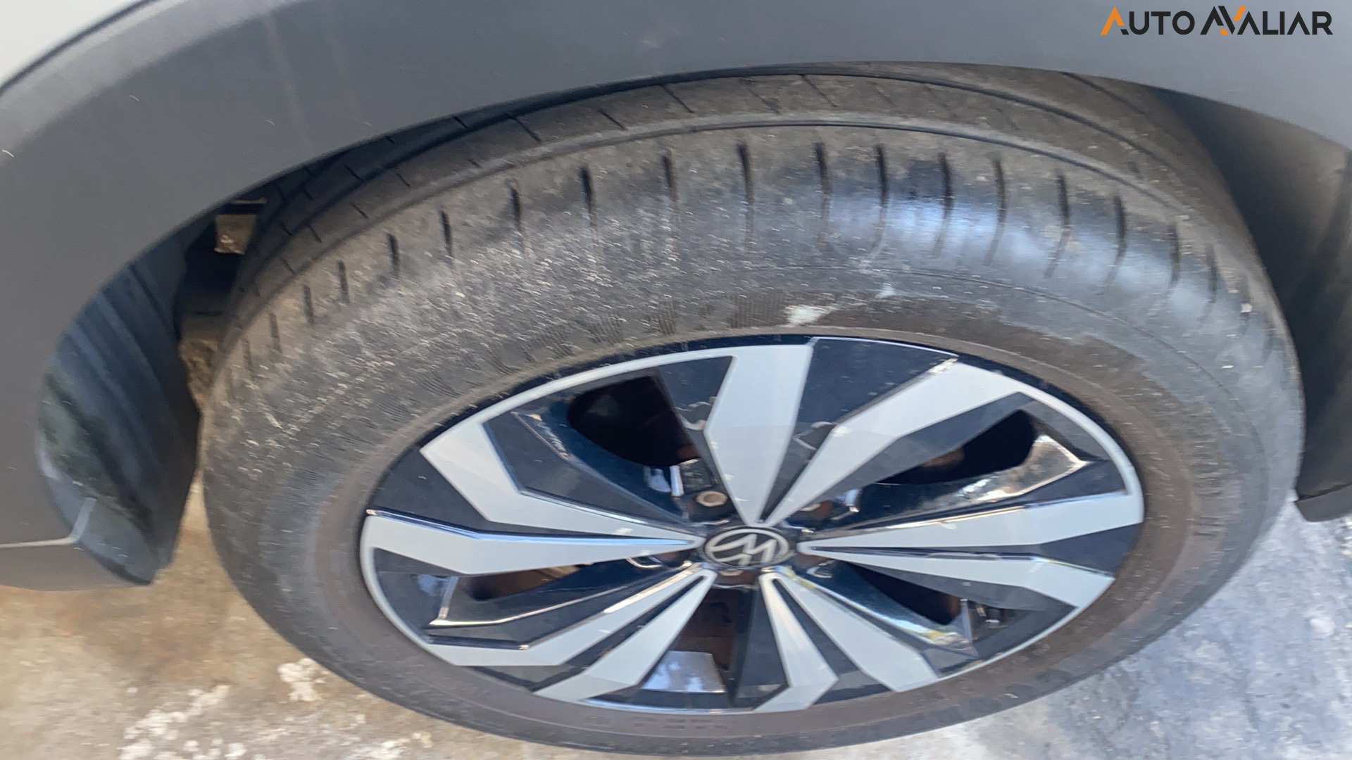 VOLKSWAGEN T-CROSS 1.0 200 TSI TOTAL FLEX COMFORTLINE AUTOMÁTICO