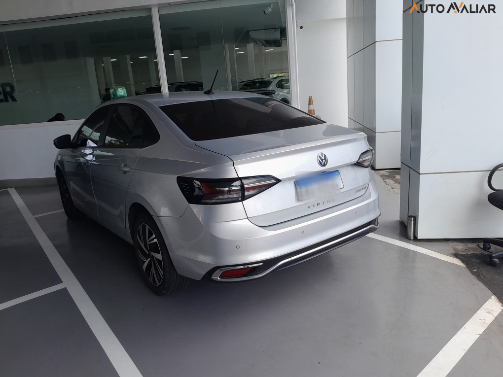 VOLKSWAGEN VIRTUS 1.0 200 TSI HIGHLINE AUTOM&Aacute;TICO