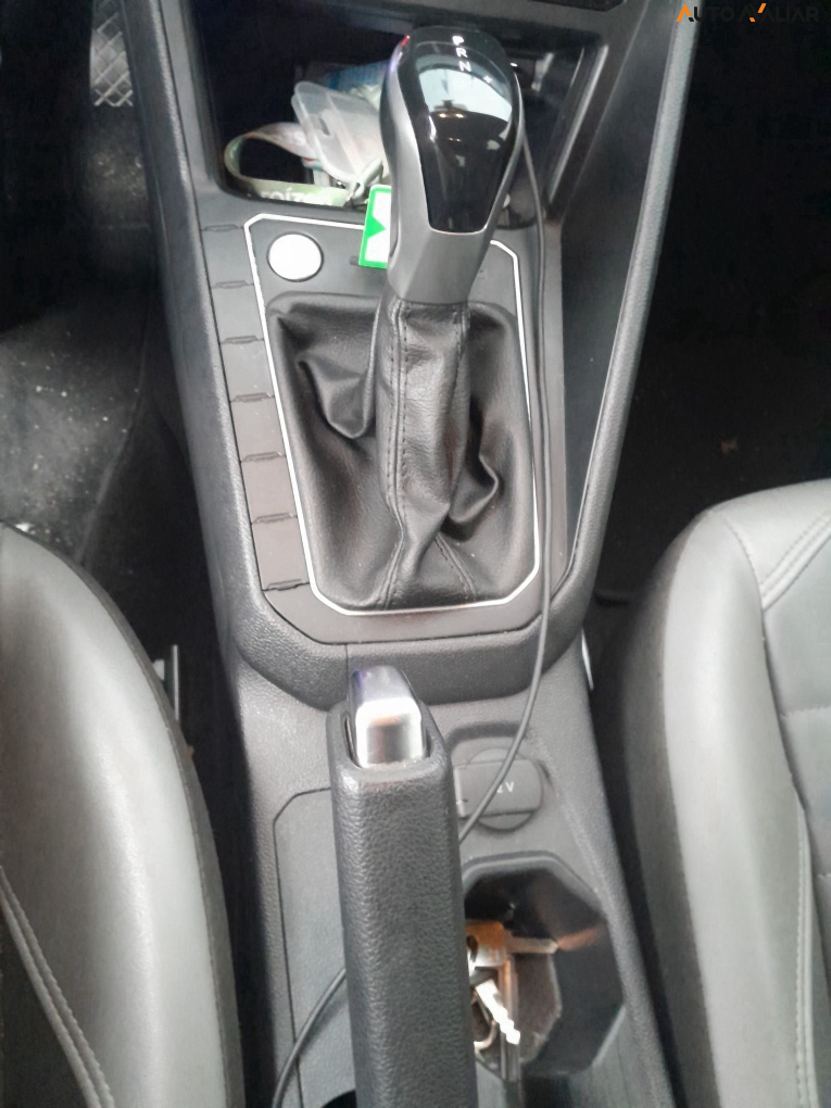 VOLKSWAGEN NIVUS 1.0 200 TSI TOTAL FLEX HIGHLINE AUTOM&Aacute;TICO