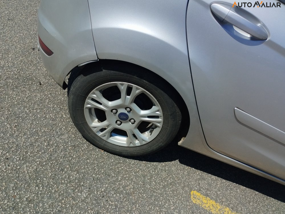 FORD FIESTA 1.6 SE HATCH 16V FLEX 4P MANUAL