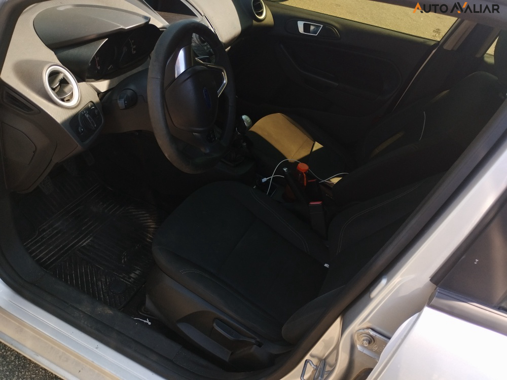 FORD FIESTA 1.6 SE HATCH 16V FLEX 4P MANUAL