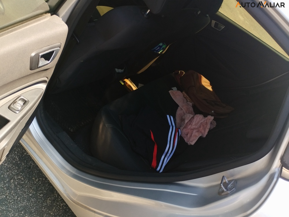 FORD FIESTA 1.6 SE HATCH 16V FLEX 4P MANUAL