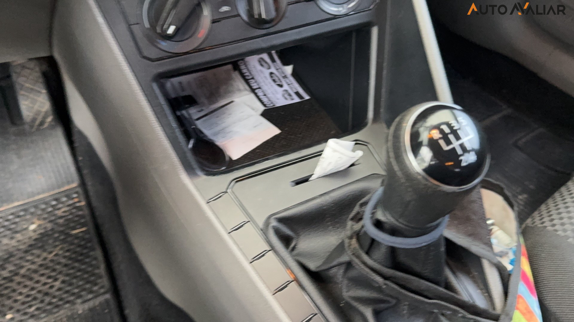 VOLKSWAGEN POLO 1.0 200 TSI FLEX 