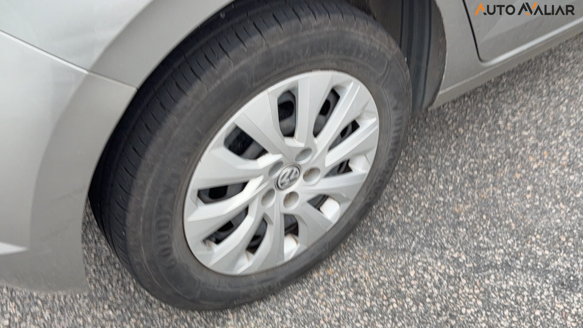 VOLKSWAGEN POLO 1.0 200 TSI FLEX 