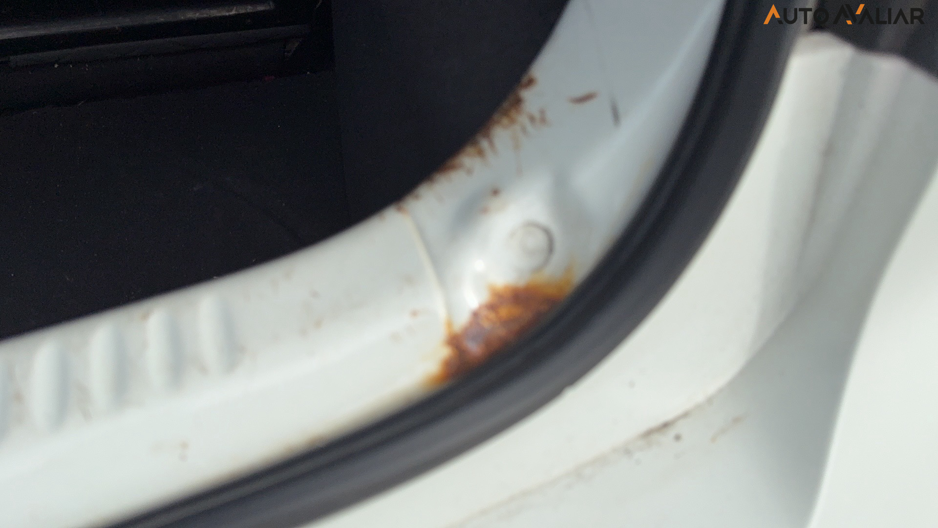 VOLKSWAGEN FOX 1.6 MSI TOTAL FLEX XTREME 4P MANUAL