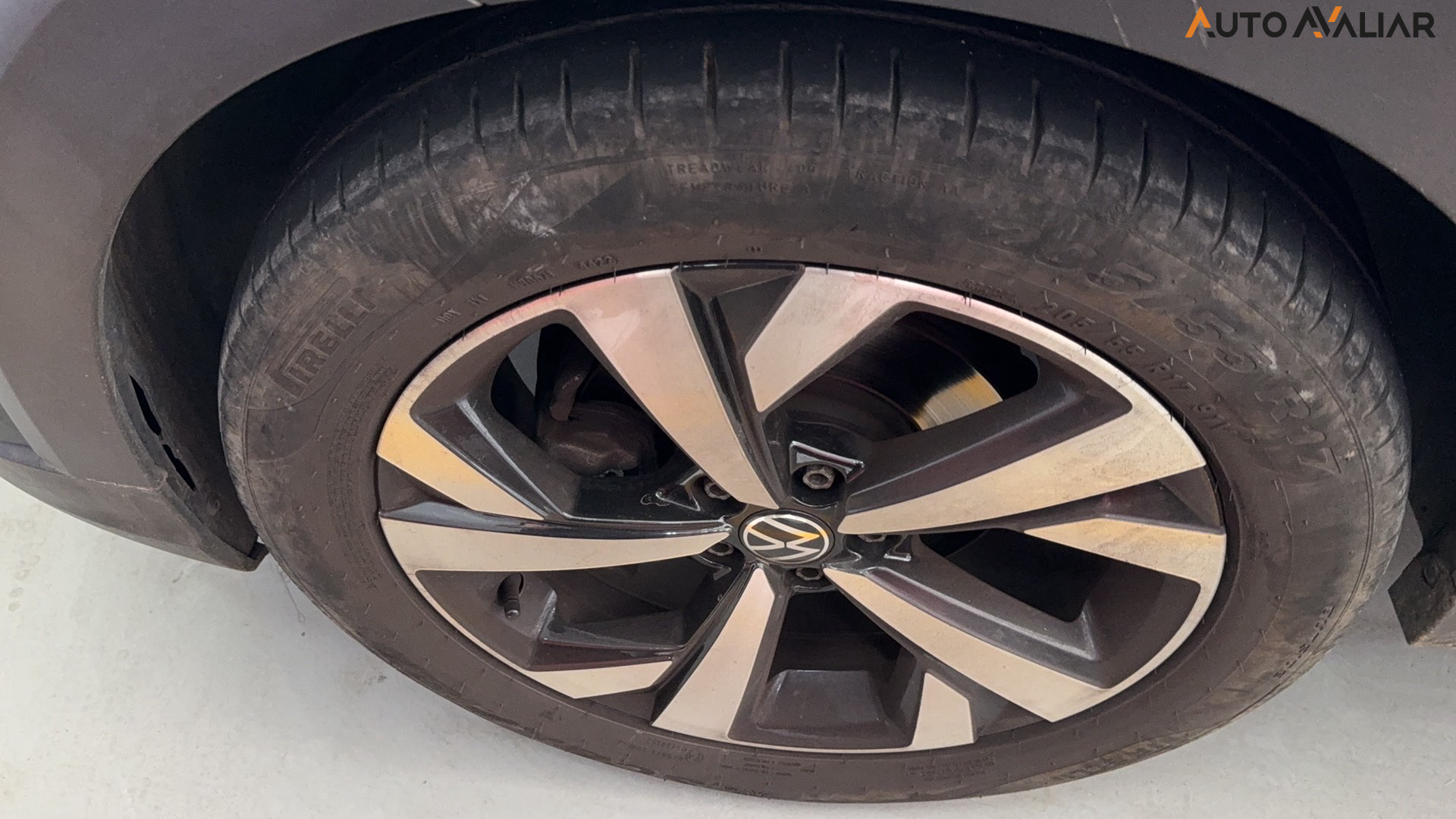 VOLKSWAGEN NIVUS 1.0 200 TSI TOTAL FLEX HIGHLINE AUTOMÁTICO