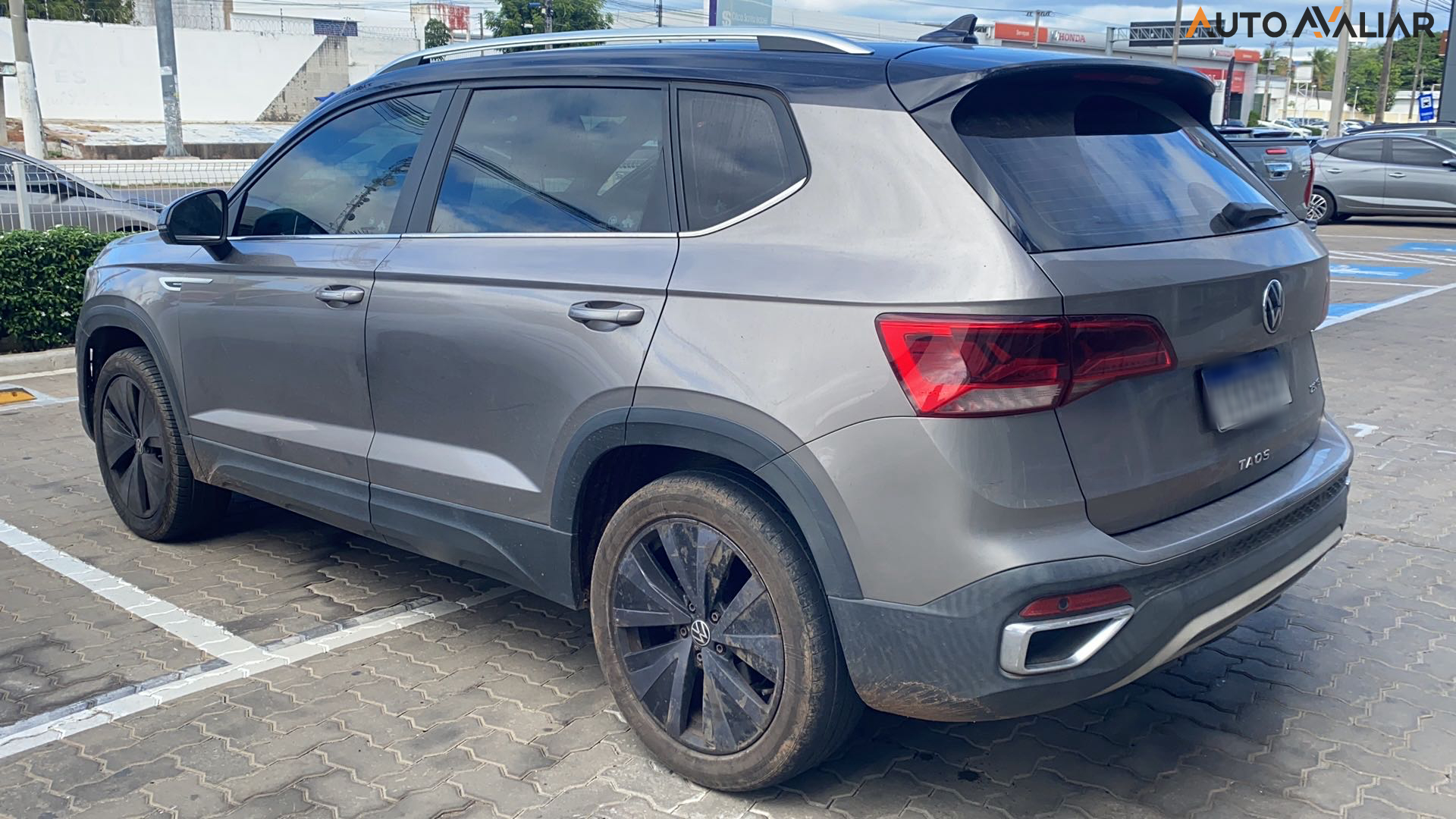 VOLKSWAGEN TAOS 1.4 250 TSI TOTAL FLEX HIGHLINE AUTOMÁTICO