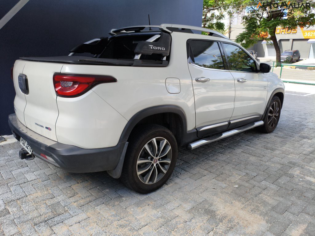 FIAT TORO 2.0 16V TURBO DIESEL VOLCANO 4WD AT9