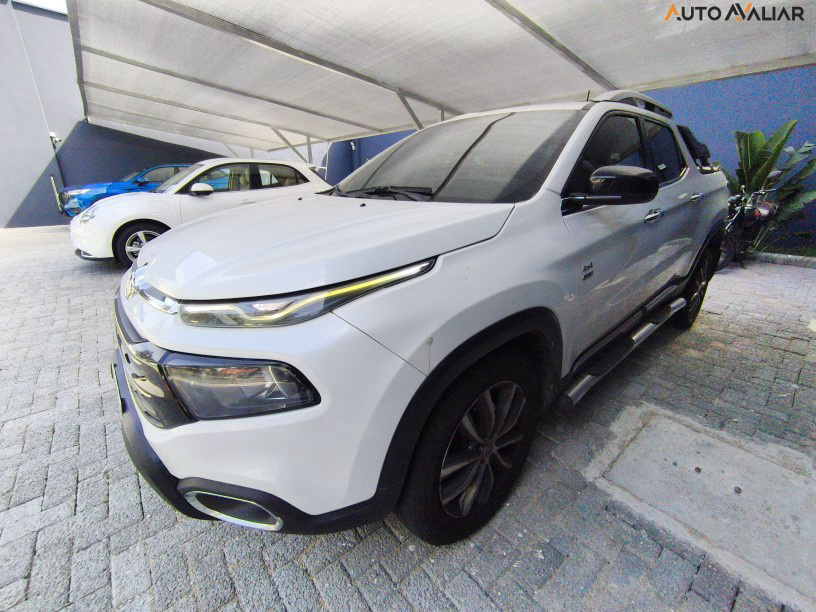 FIAT TORO 2.0 16V TURBO DIESEL VOLCANO 4WD AT9