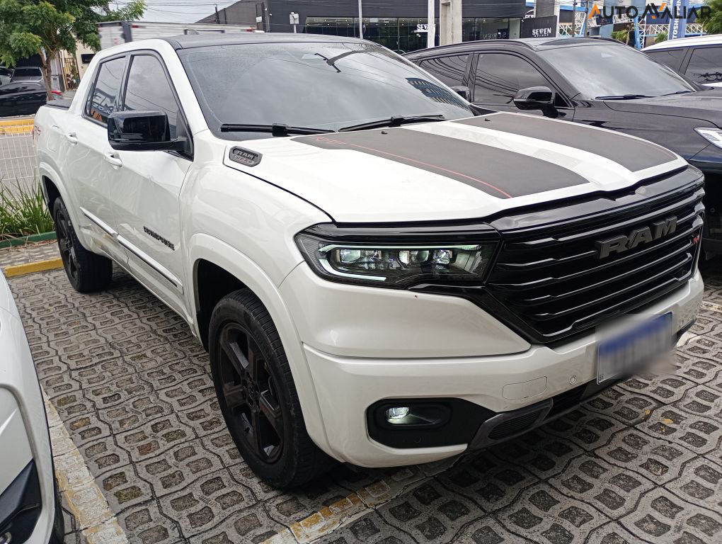RAM RAMPAGE LAR HURR 4 2.0 TB CD 4X4 AUT