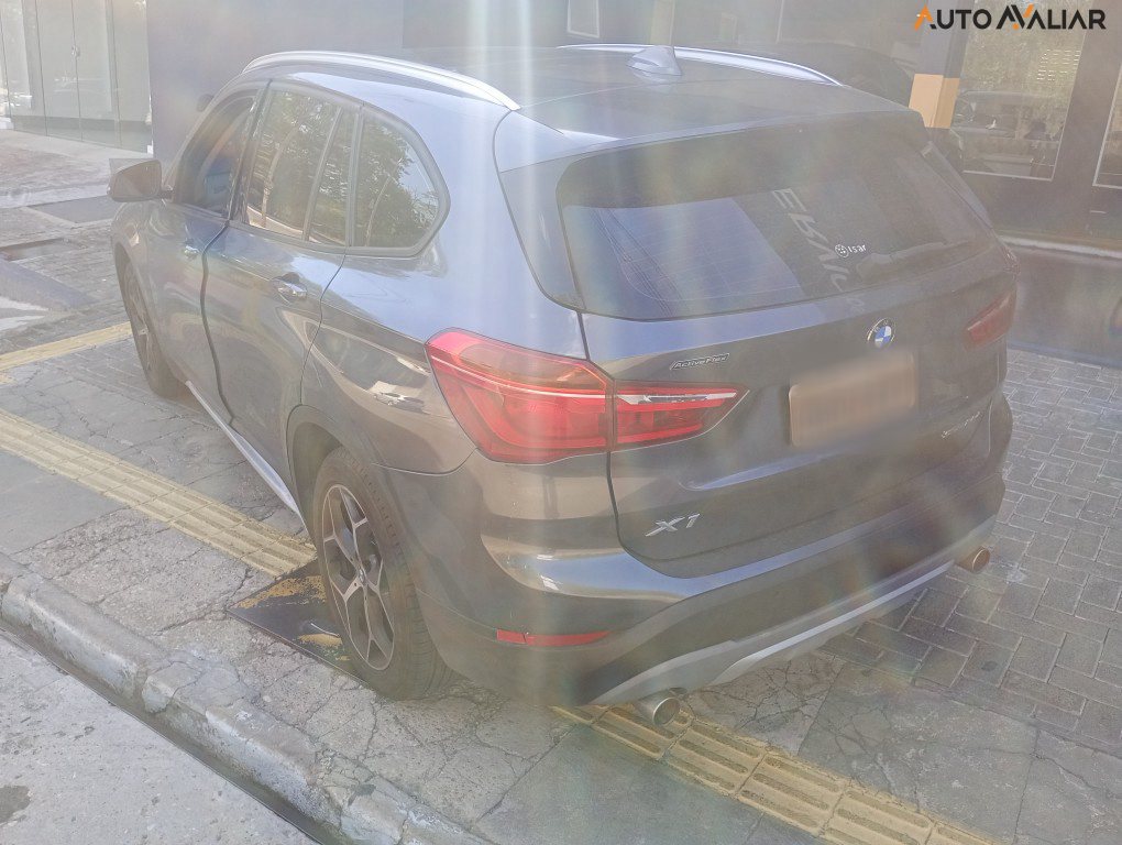 BMW X1 2.0 16V TURBO ACTIVEFLEX SDRIVE20I 4P AUTOMATICO