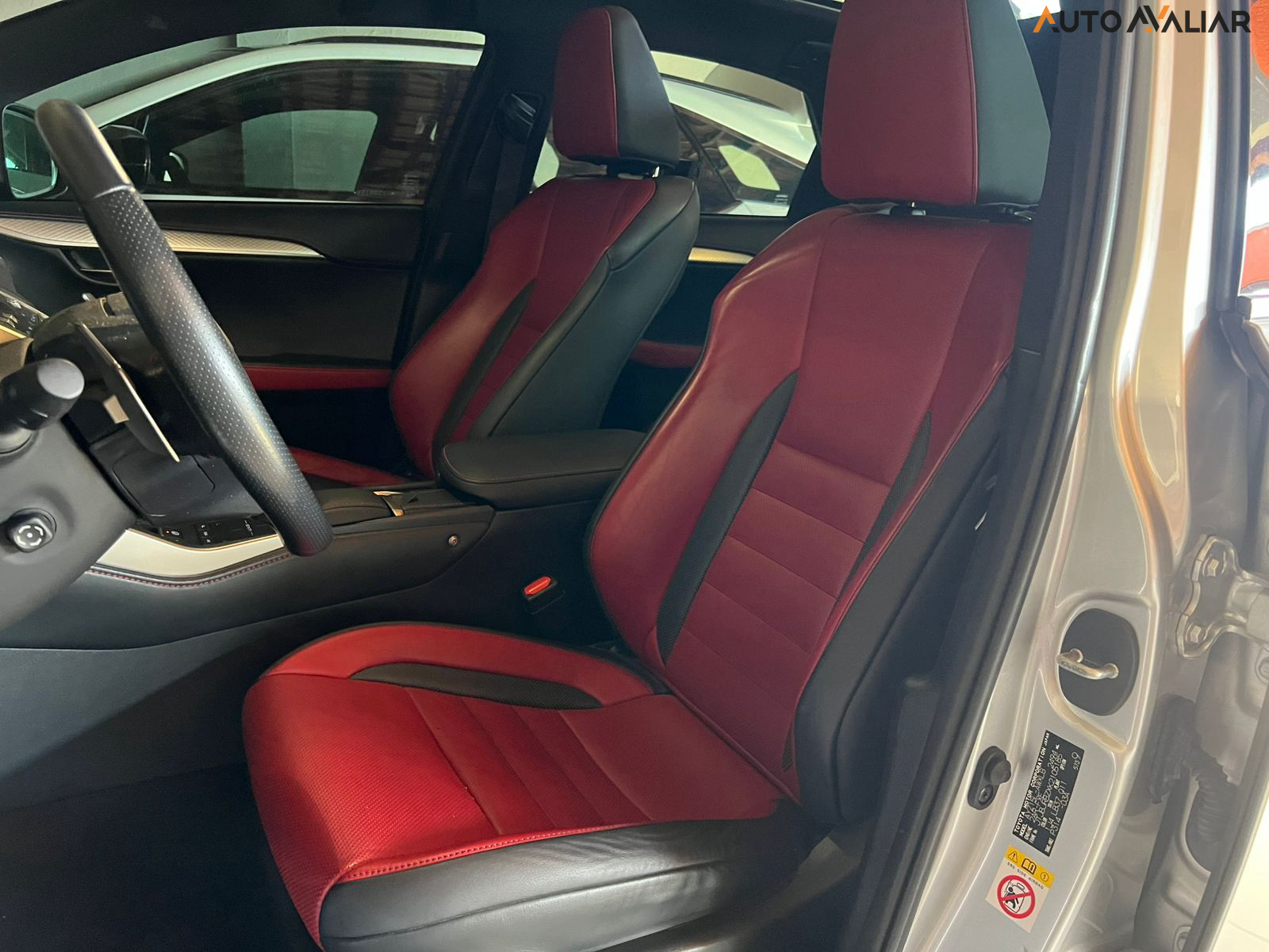 LEXUS NX 300H 2.5 16V VVT-I HYBRID F-SPORT CVT AWD