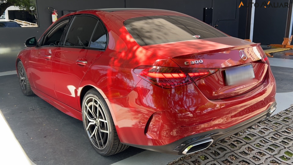 MERCEDES-BENZ C 300 2.0 EQ BOOST HÍBRIDO AMG LINE 9G-TRONIC