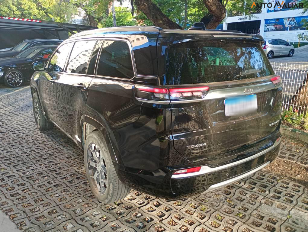 JEEP COMMANDER 2.0 TD380 TURBO DIESEL OVERLAND AT9