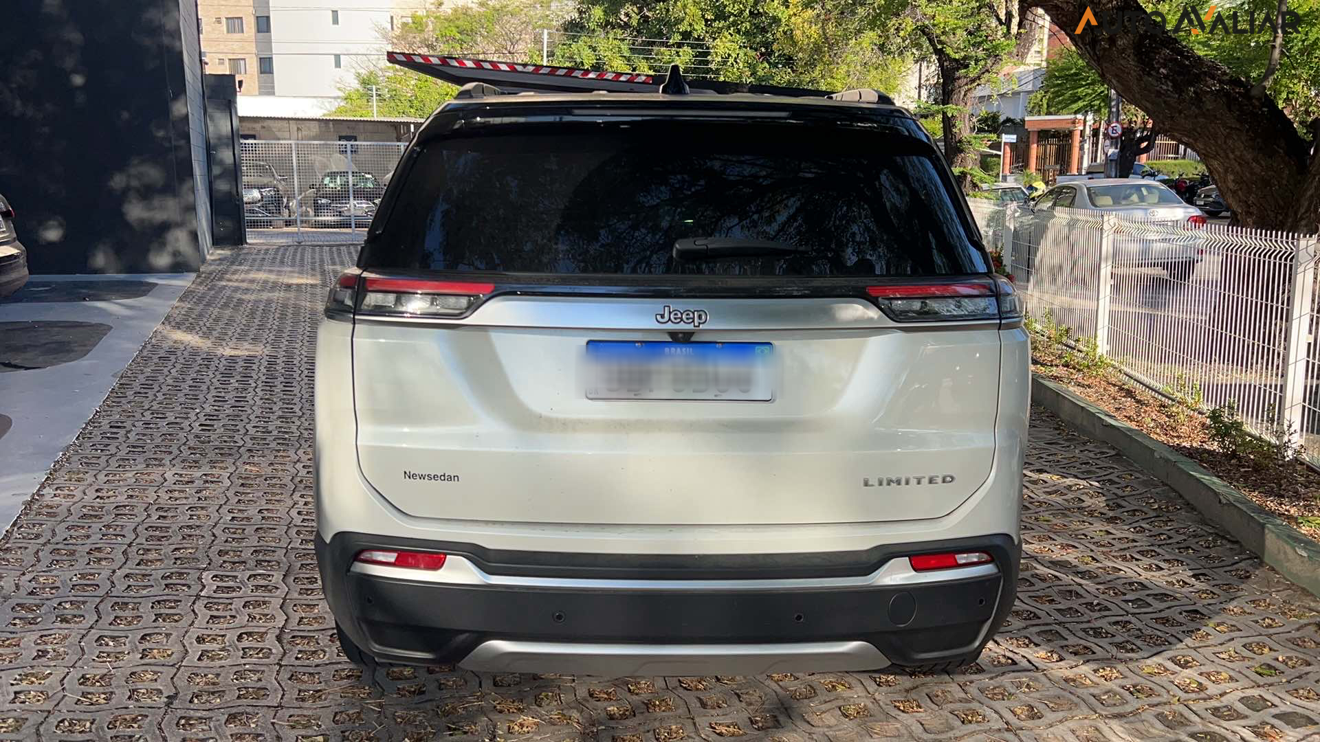 JEEP COMMANDER 1.3 T270 TURBO FLEX LIMITED AT6