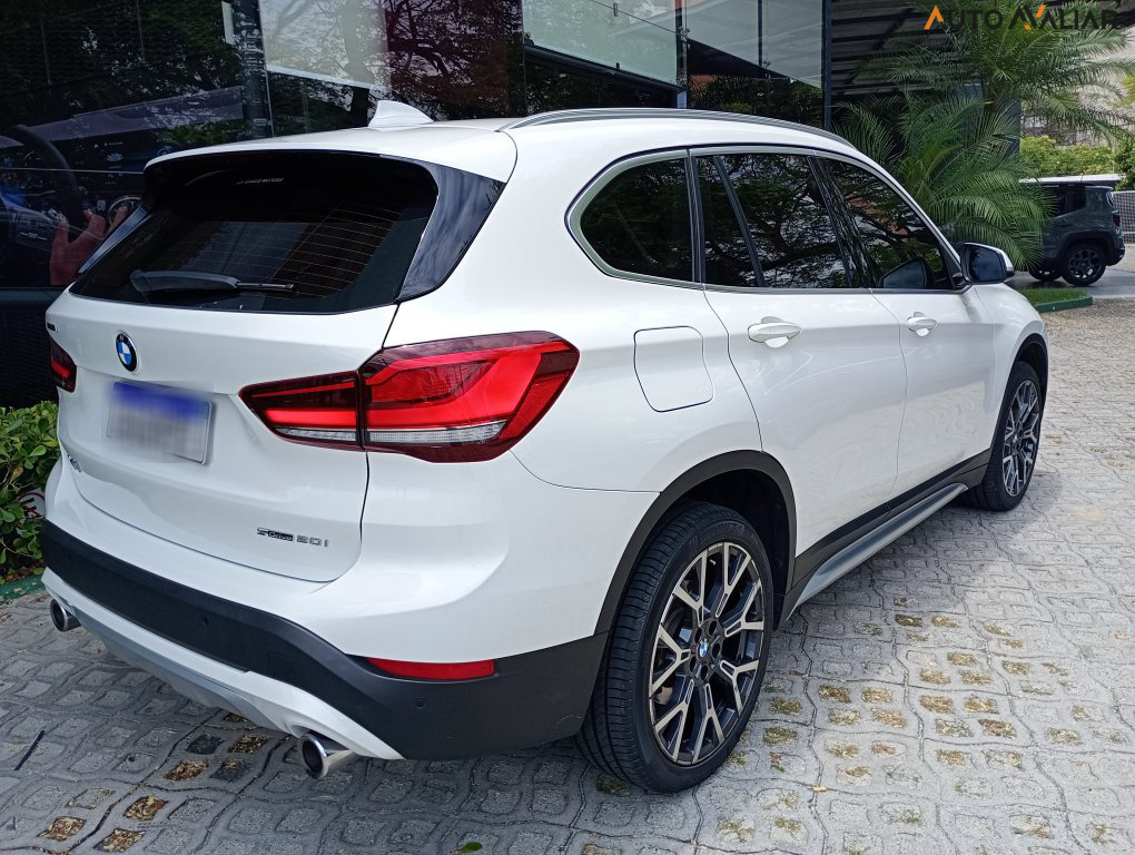 BMW X1 2.0 16V TURBO ACTIVEFLEX SDRIVE20I X-LINE 4P AUTOMATICO