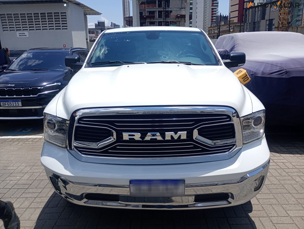 RAM CLASSIC 5.7 V8 GASOLINA LARAMIE CD 4X4 AUTOMATICO