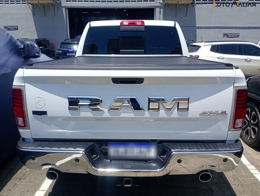 RAM CLASSIC 5.7 V8 GASOLINA LARAMIE CD 4X4 AUTOMATICO