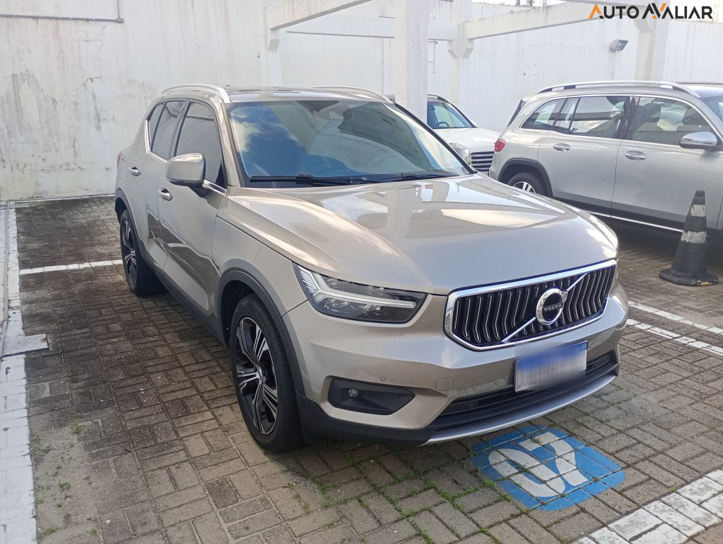 VOLVO XC 40 1.5 T5 RECHARGE INSCRIPTION GEARTRONIC