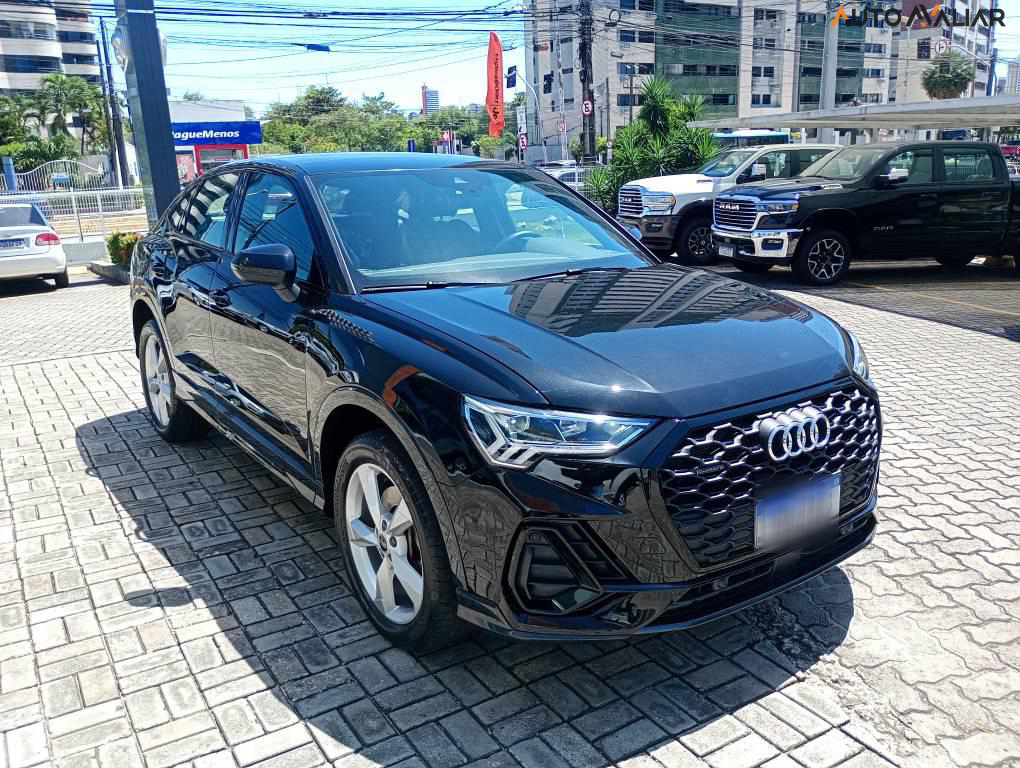 AUDI Q3 2.0 40 TFSI GASOLINA SPORTBACK PERFORMANCE BLACK QUATTRO TIPTRONIC