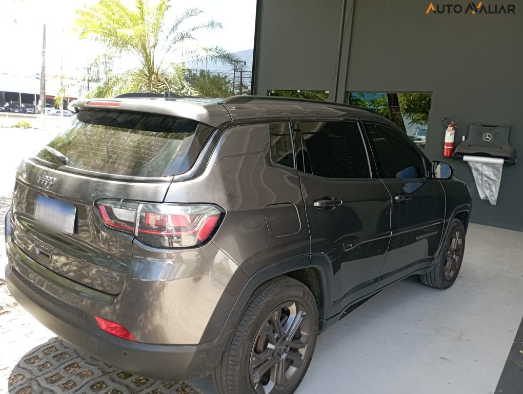 JEEP COMPASS 1.3 T270 TURBO FLEX LONGITUDE AT6