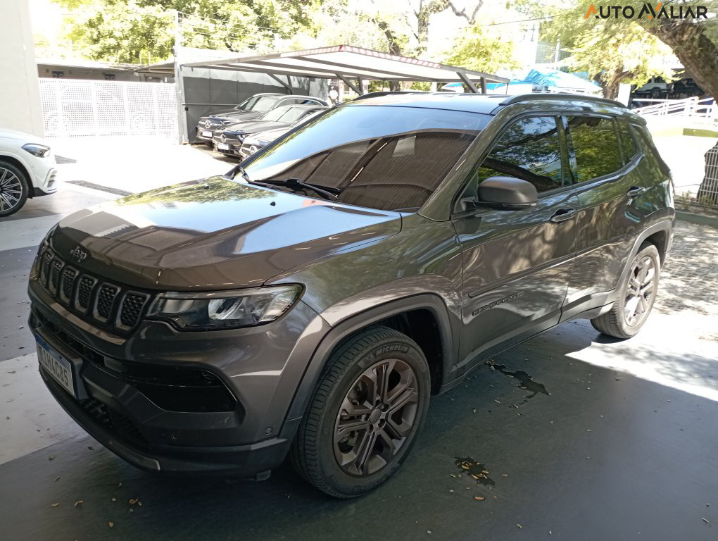 JEEP COMPASS 1.3 T270 TURBO FLEX LONGITUDE AT6