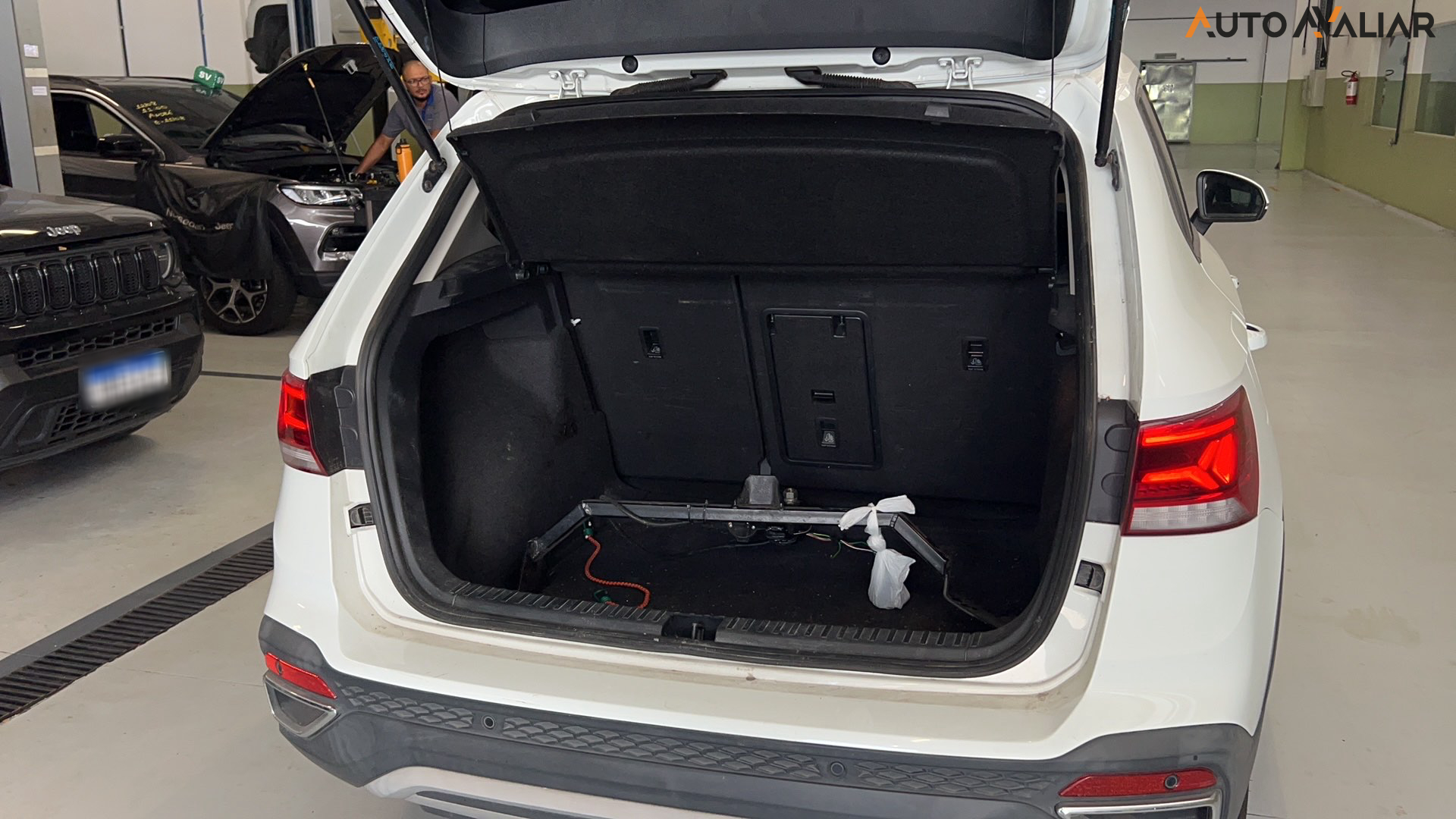 VOLKSWAGEN TAOS 1.4 250 TSI TOTAL FLEX COMFORTLINE AUTOMÁTICO