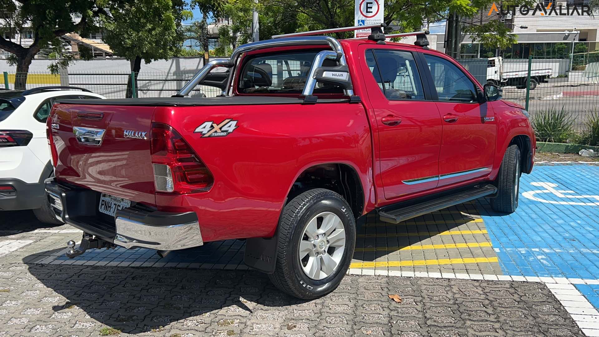 TOYOTA HILUX 2.8 SR 4X4 CD 16V DIESEL 4P AUTOMATICO