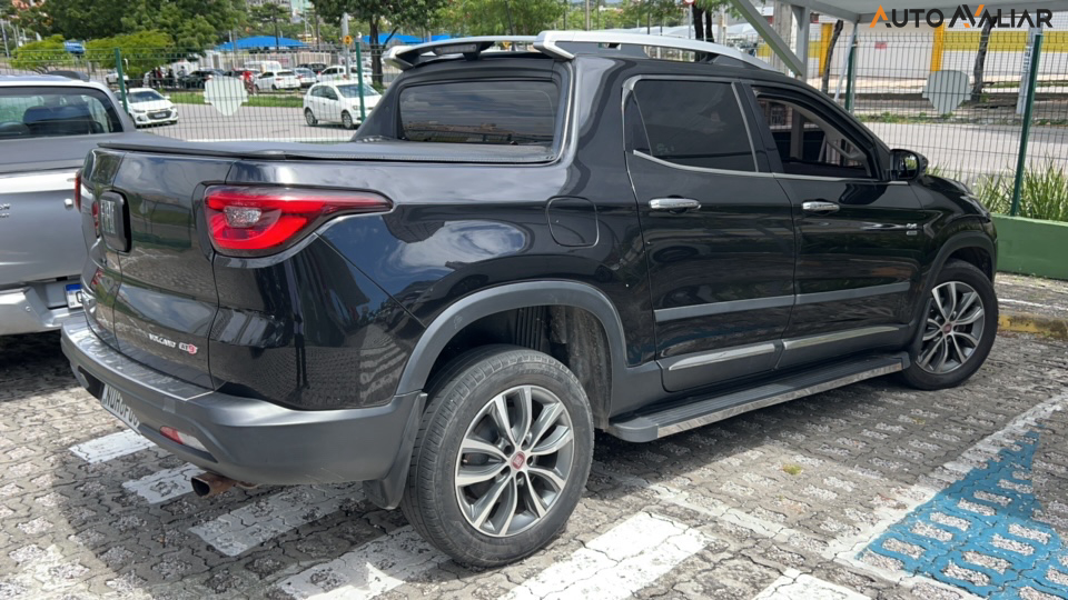 FIAT TORO 2.0 16V TURBO DIESEL VOLCANO 4WD AT9
